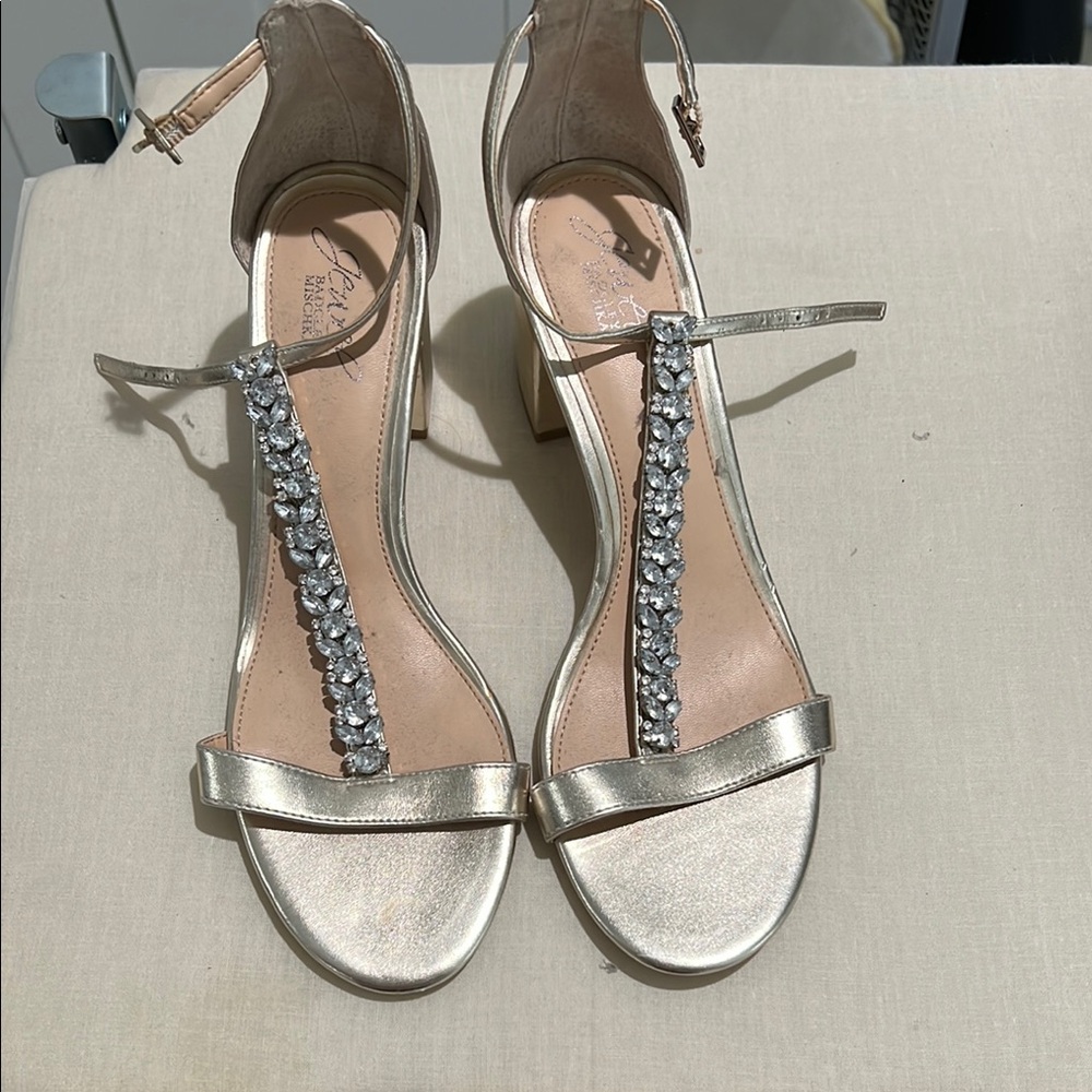 Jewel Badgley Mischka Gold Heels
